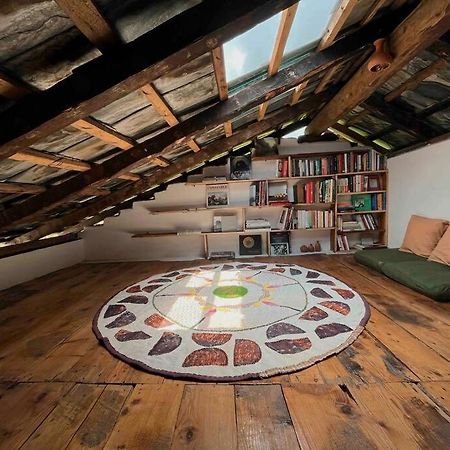 The Attic Library Villa บีร์ ภายนอก รูปภาพ
